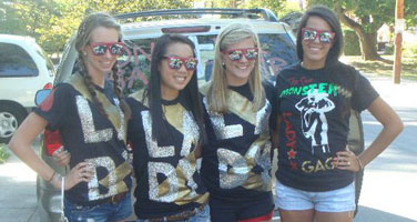 Sophomores Laura Baker, Sarah Kaylor, Nancy Carrie Logan, and Emma Peifer get ready to leave for the concert. Photo courtesy of Kristy Peifer.