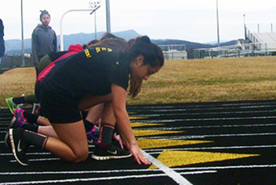 Outdoor+track+begins+season