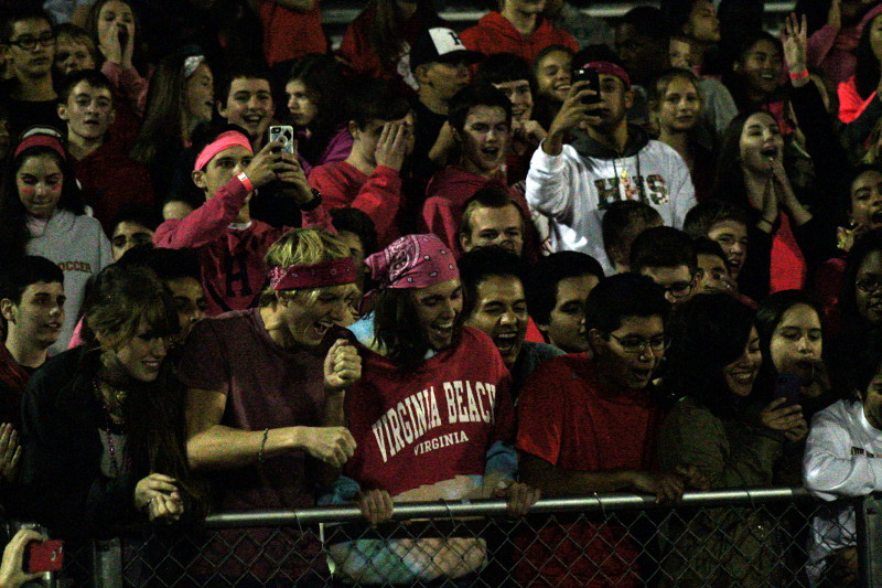 The Red Sea cheers on the drum line