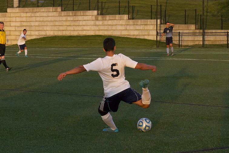 Junior defender Roberto Gonzalez-Cavazos clears the ball away from the Streaks goal.