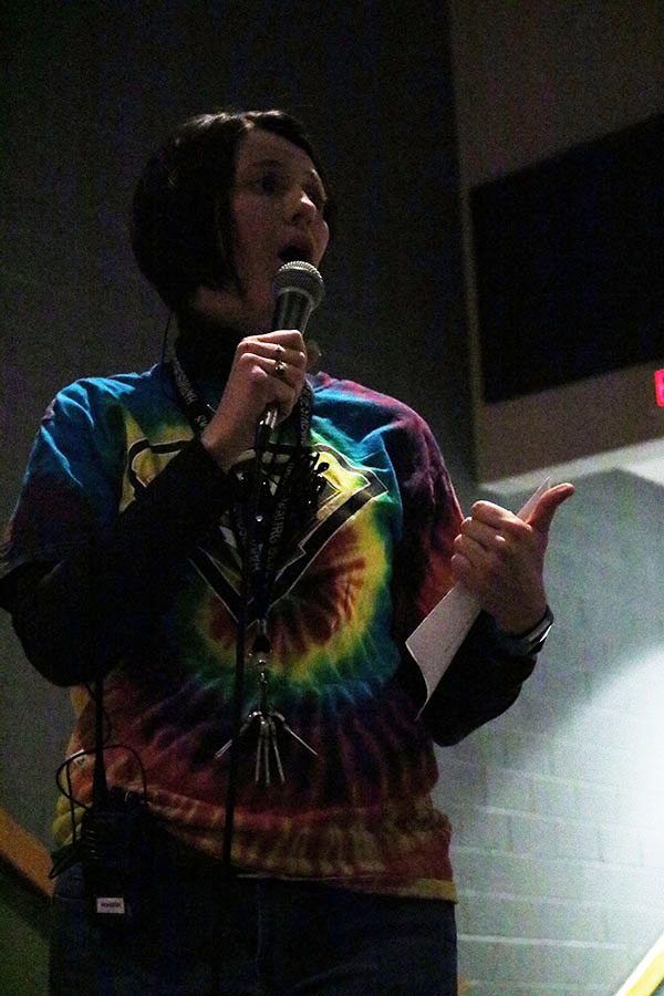 Counselor Lisa Warren speaks of Blue Ridge Scholars to the ELT Choice crowd.