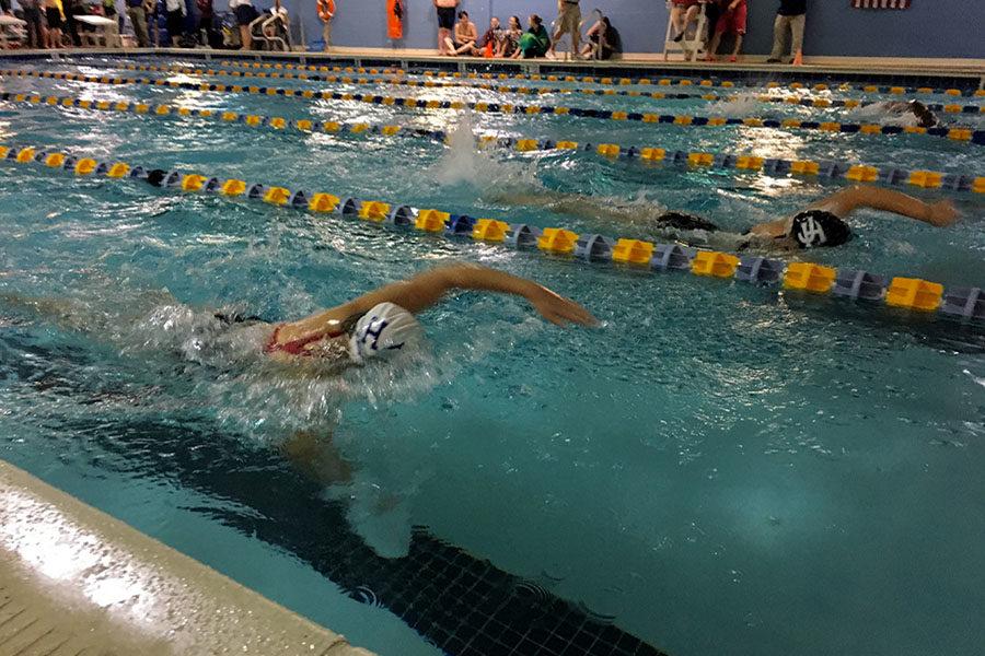 Christa Cole competes in the 400 meter freestyle.