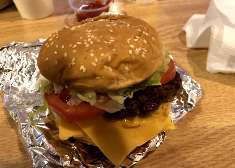After eating at Five Guys, Thompson concluded that the cheeseburger he ordered was delicious, but it didnt stand out from other burgers like he predicted would.  