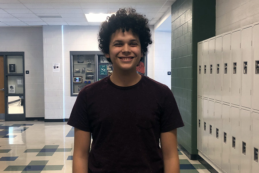 Freshman Jordan Perez knows English, Spanish and French. “My whole family speaks Spanish, so I just kind of learned it as I grew up, and French has always sounded really cool to me,” Perez said.