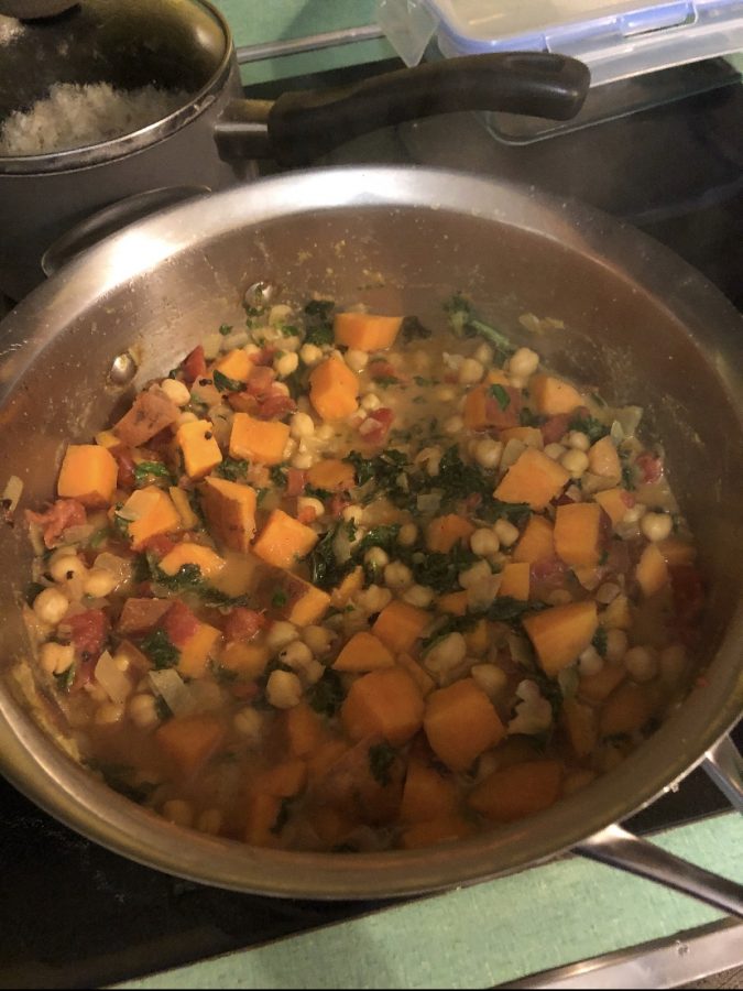 One of Raths favorite vegan recipe, chickpea curry stew with kale. 