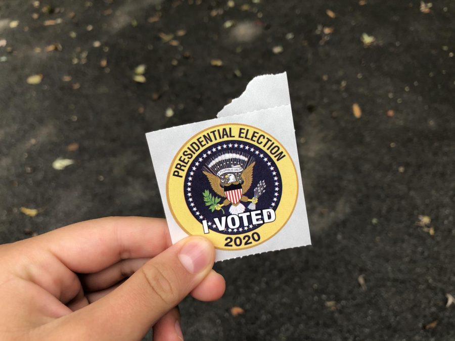 This is the sticker voters get after voting in person. 