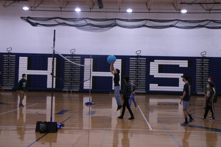 Sophomore Daniel Kirilyuk serves the ball to start off the game.