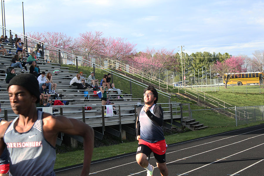 Sophomore Caleb Lemus Portillo sprints in the 100m dash.