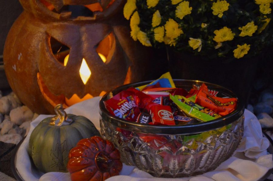 Around the country, many people dress up in their best costumes and go door-to-door getting their favorite candies the night of Halloween. 