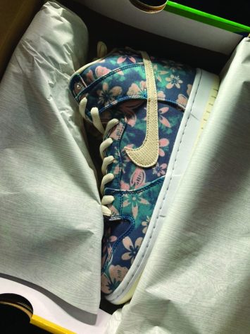 Wickline sells a Mens Nike SB Dunk High Hawaii. “One of my youth leaders got me into selling shoes. He would come to my youth group every week, with really nice shoes, so we would talk about shoes all the time. And then I just got into it,” Wickline said. 
