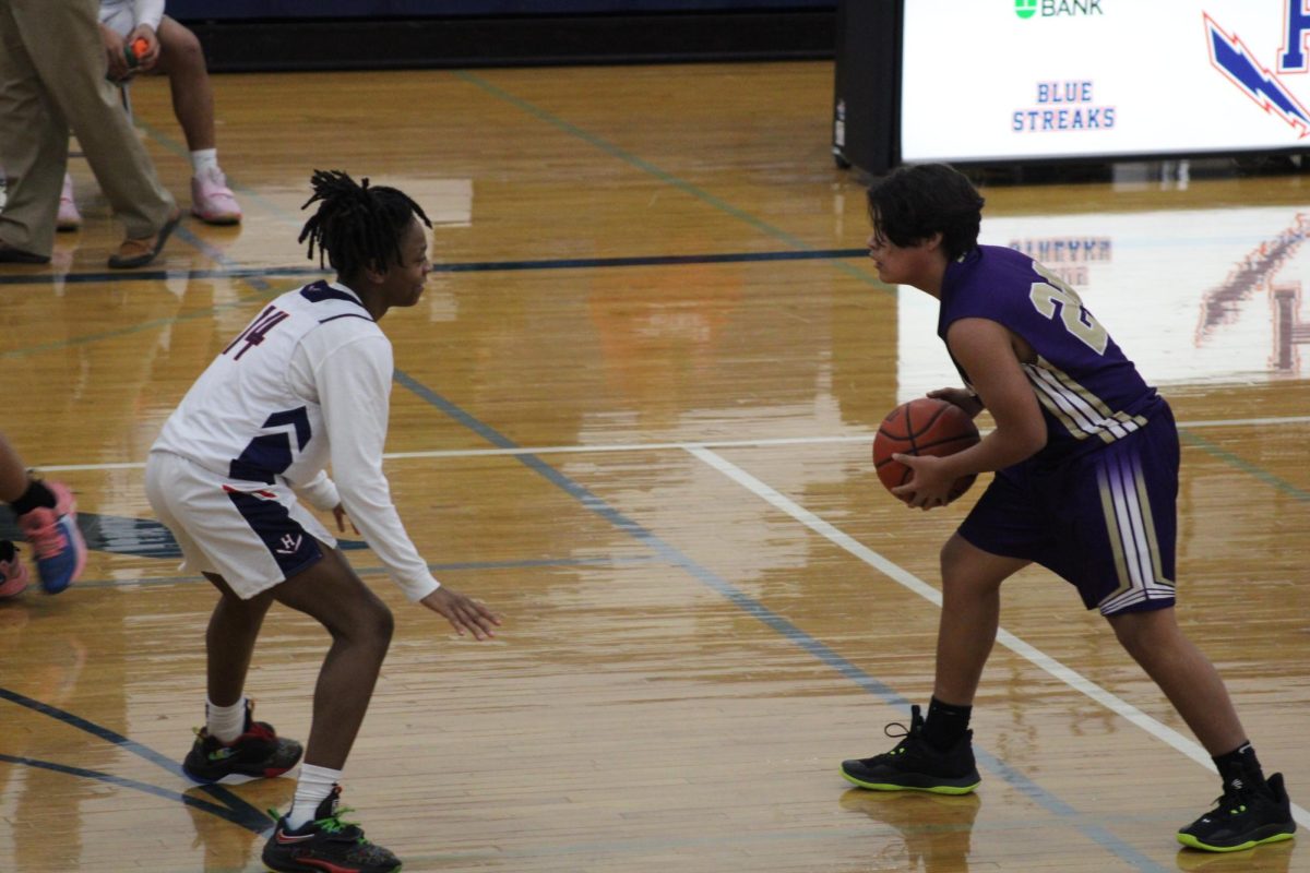Sophomore Maleak Jones gets into his defensive stance.