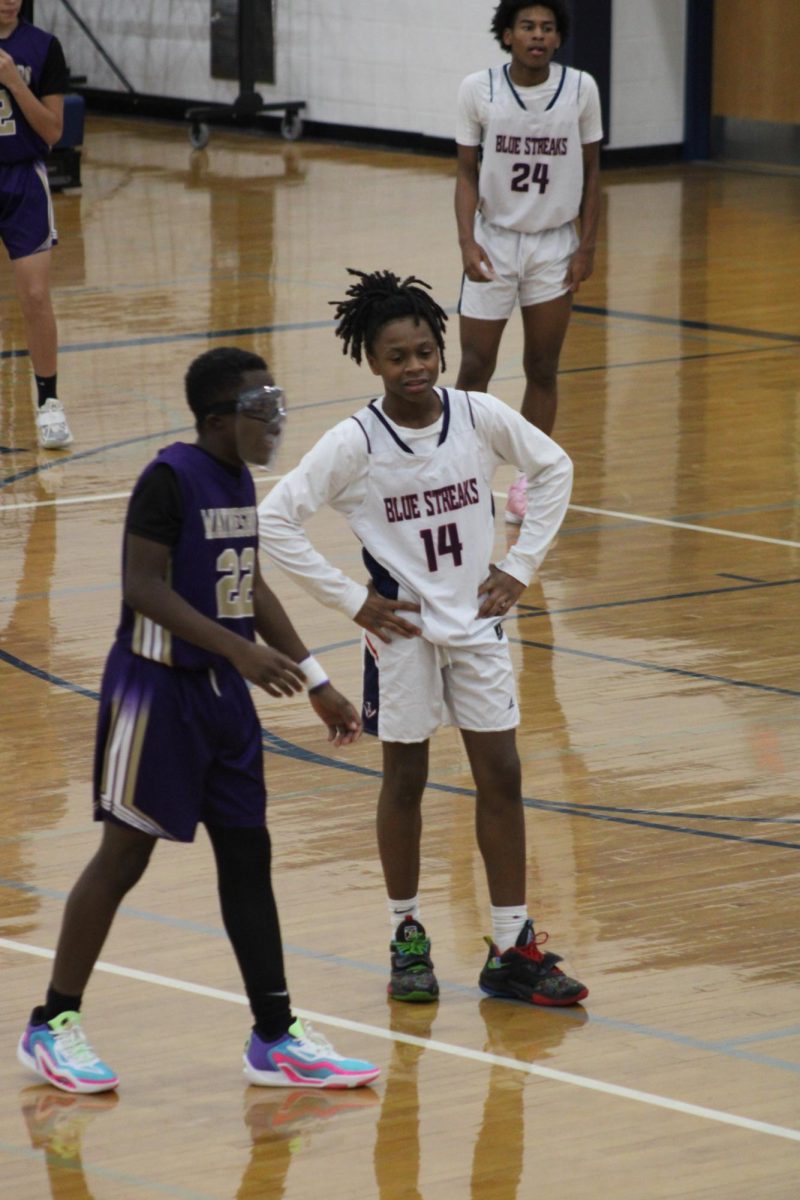 Sophomore Maleak Jones waits for the ball to be played in.