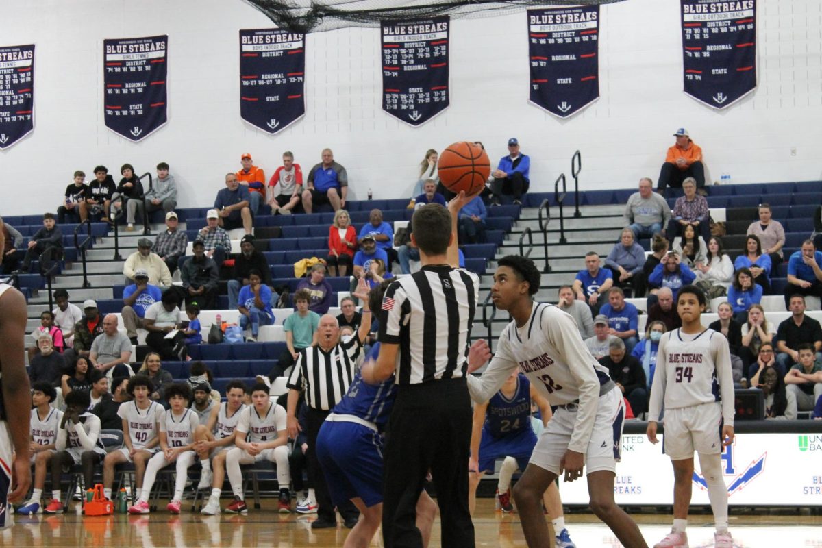 Sophomore Ahmyas Barber gets ready to get the ball. 