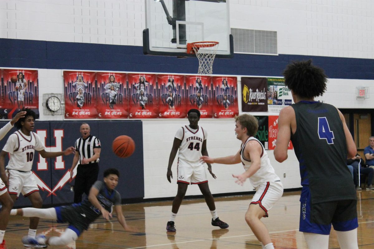 Sophomore Warren Von Schuch attempts to retrieve the ball. 