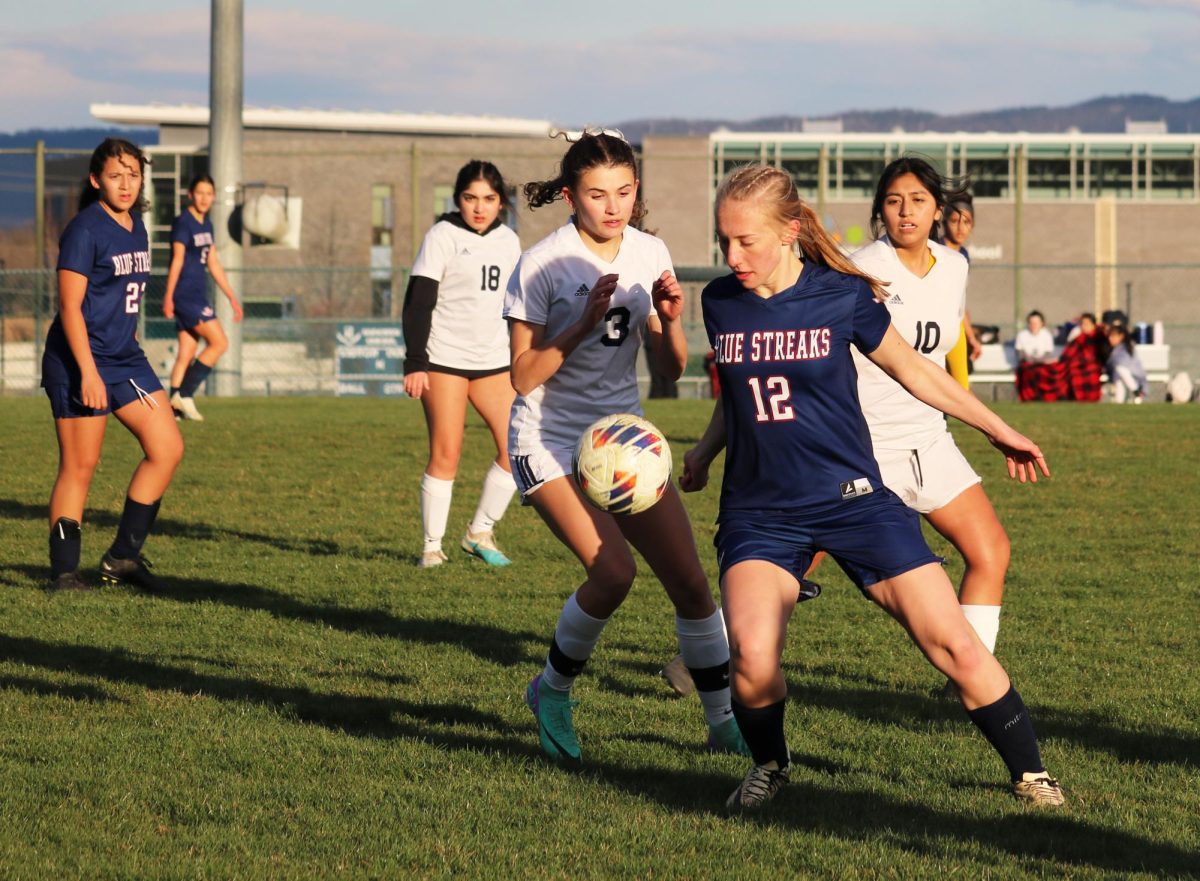 Freshman Katherine Schwartz makes a move. 