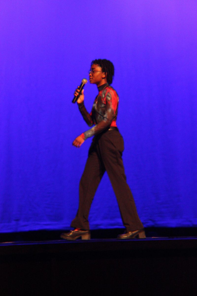 Sophomore Mayyah Ogundipe sings "Valerie" by Amy Winehouse.