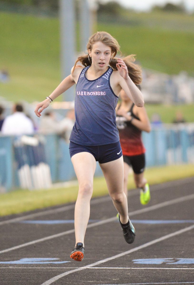 Sophomore Penny Brett finishes her race. 