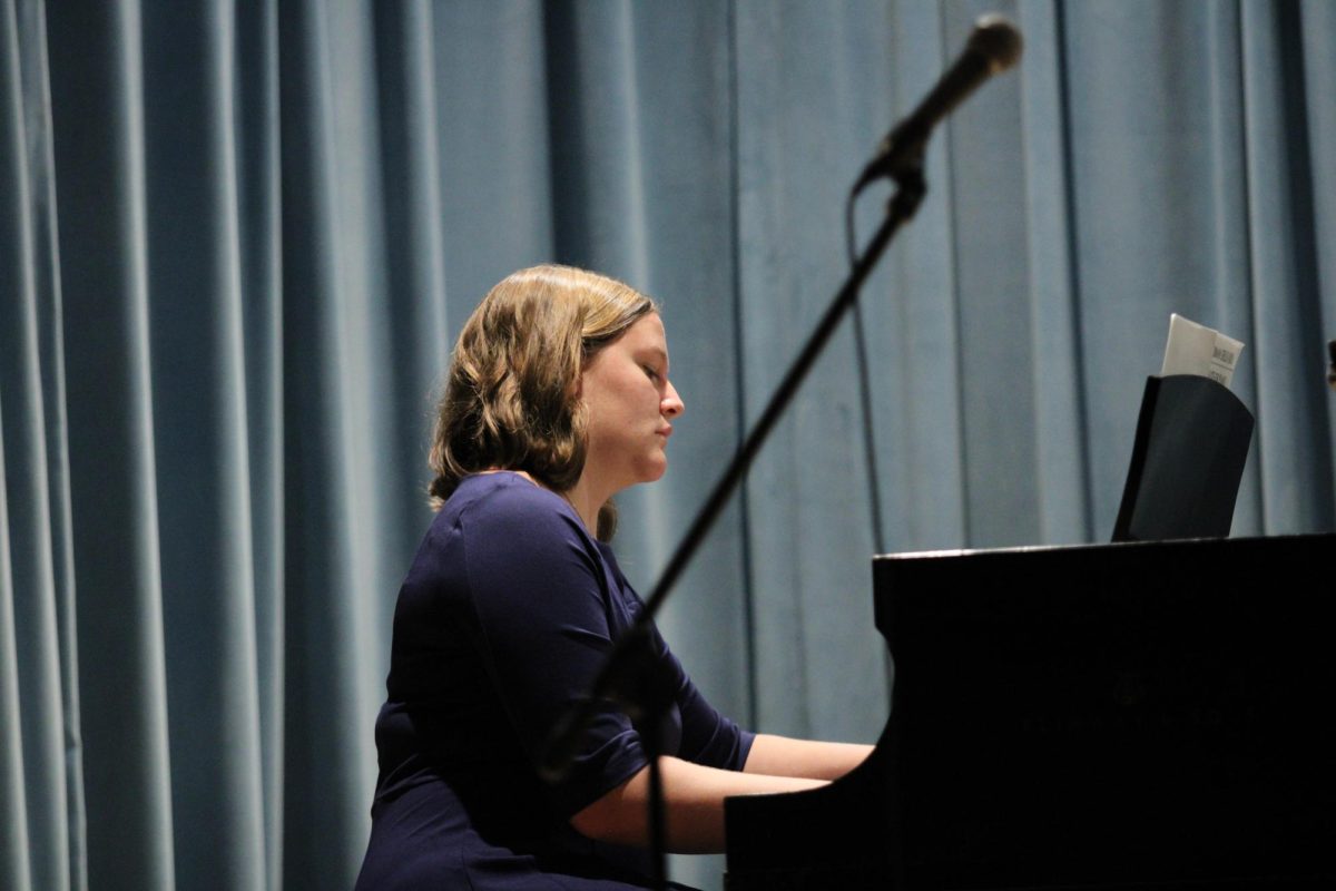 Senior Johanna Mayfield performs Suite for Piano, Mvts. III & II by Norman Dello Joio.