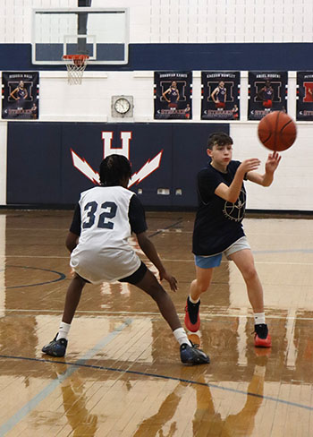 Wesley Steller catching the ball