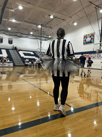 Interesting referee outfit