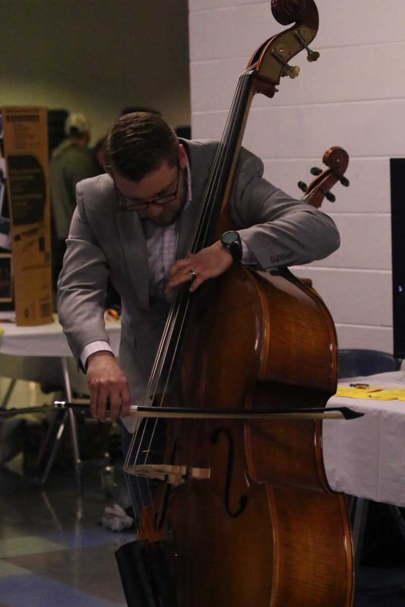 Mr. Incheck playing his instrument for the crowd. 