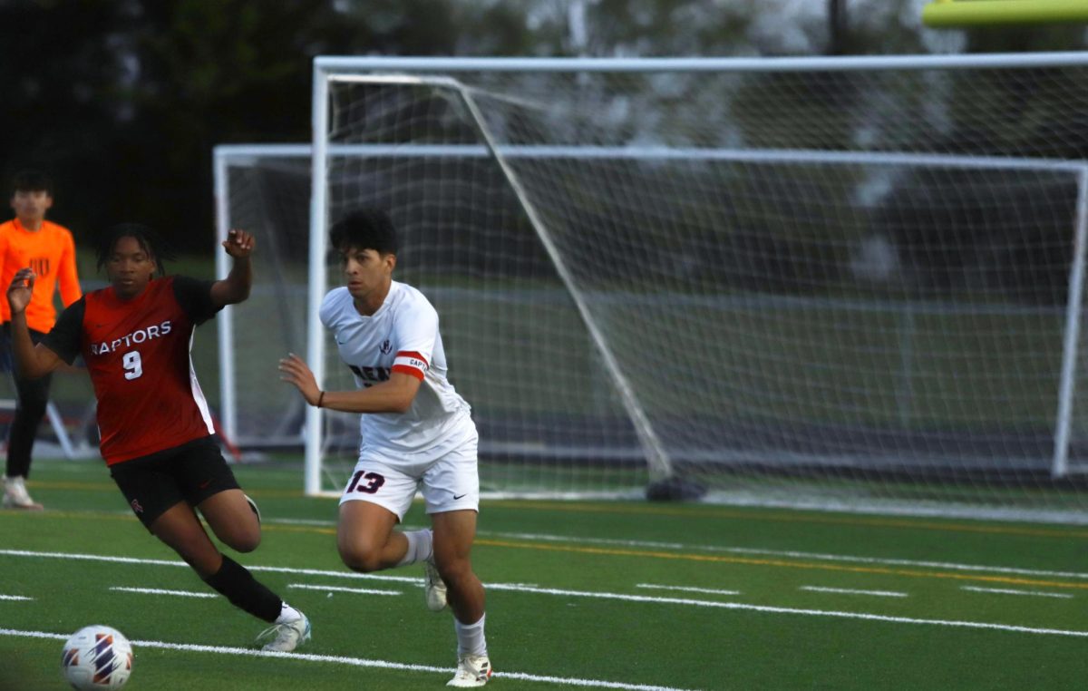 Senior Miguel Osorto Osorto trying to take the ball from the enemy 