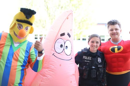 officer Miller Jordyn poses with charters 