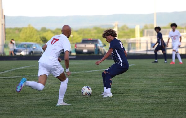 Junior Kaiden Velasquez tries to get past a defender.