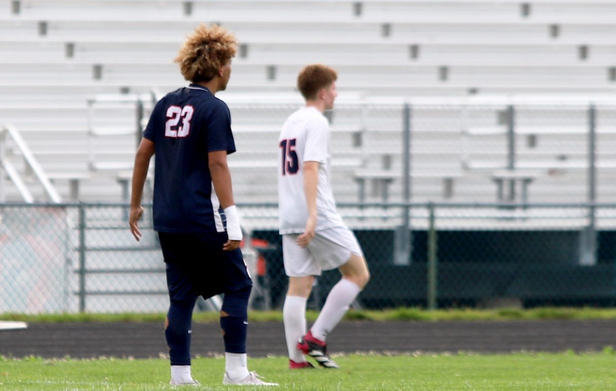 Junior Kaiden Velasquez waiting for the ball 