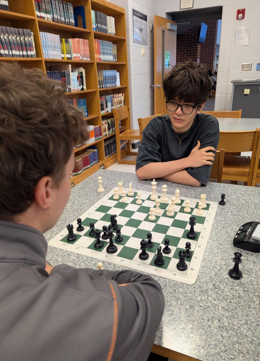 The contestants play very solid opening strategies.