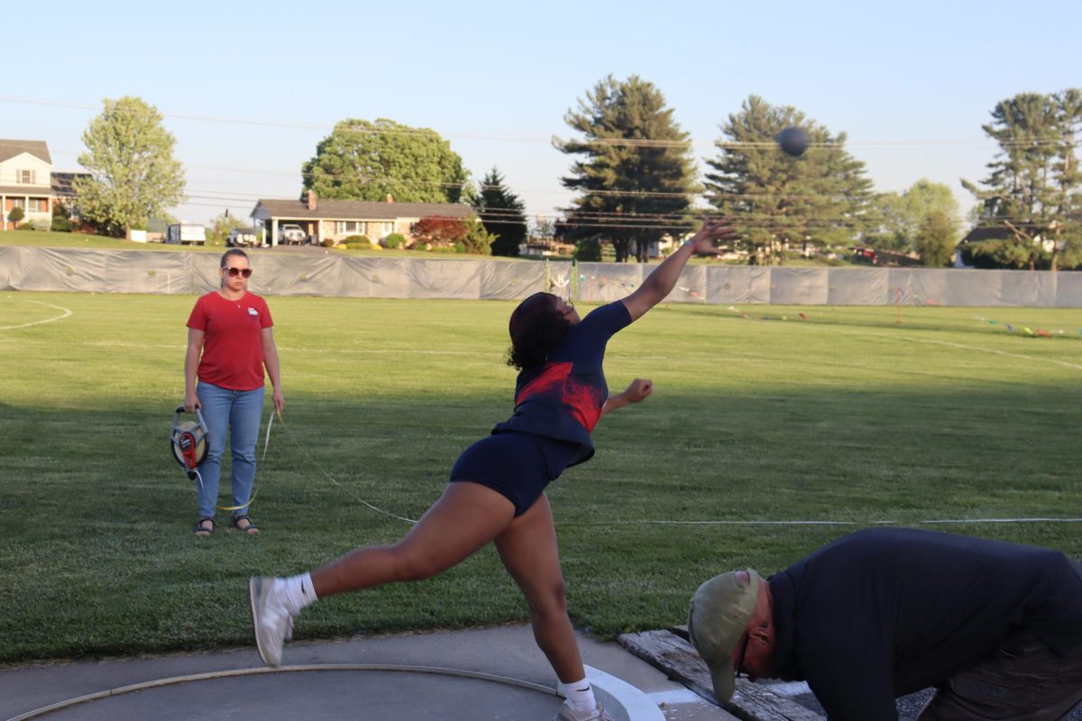 Alyse Sheffey releasing the shot.