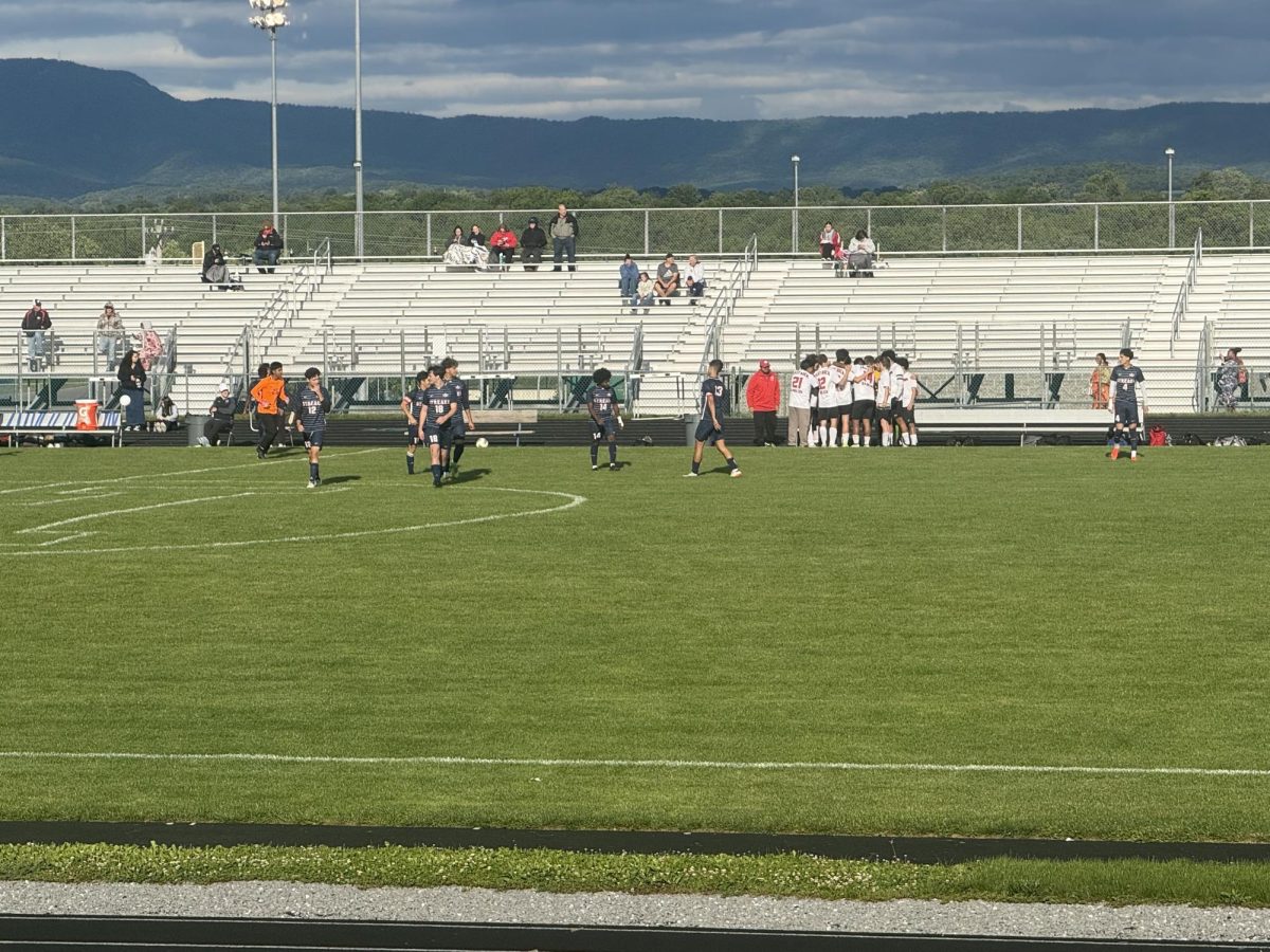 Rocktown huddles