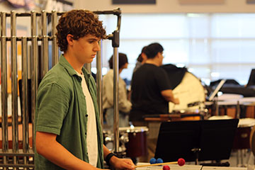 Billy Perritt playing along to a song.