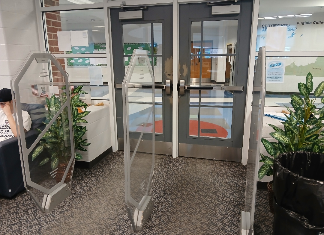 As you enter Harrisonburg High School's library, they have some detectors to detect things that they do not want inside the library for safekeeping. These detectors have helped a lot in the past and in the future. “They work. Haha, a lot of students think they don't, but they do.” Sylvana Badal said.