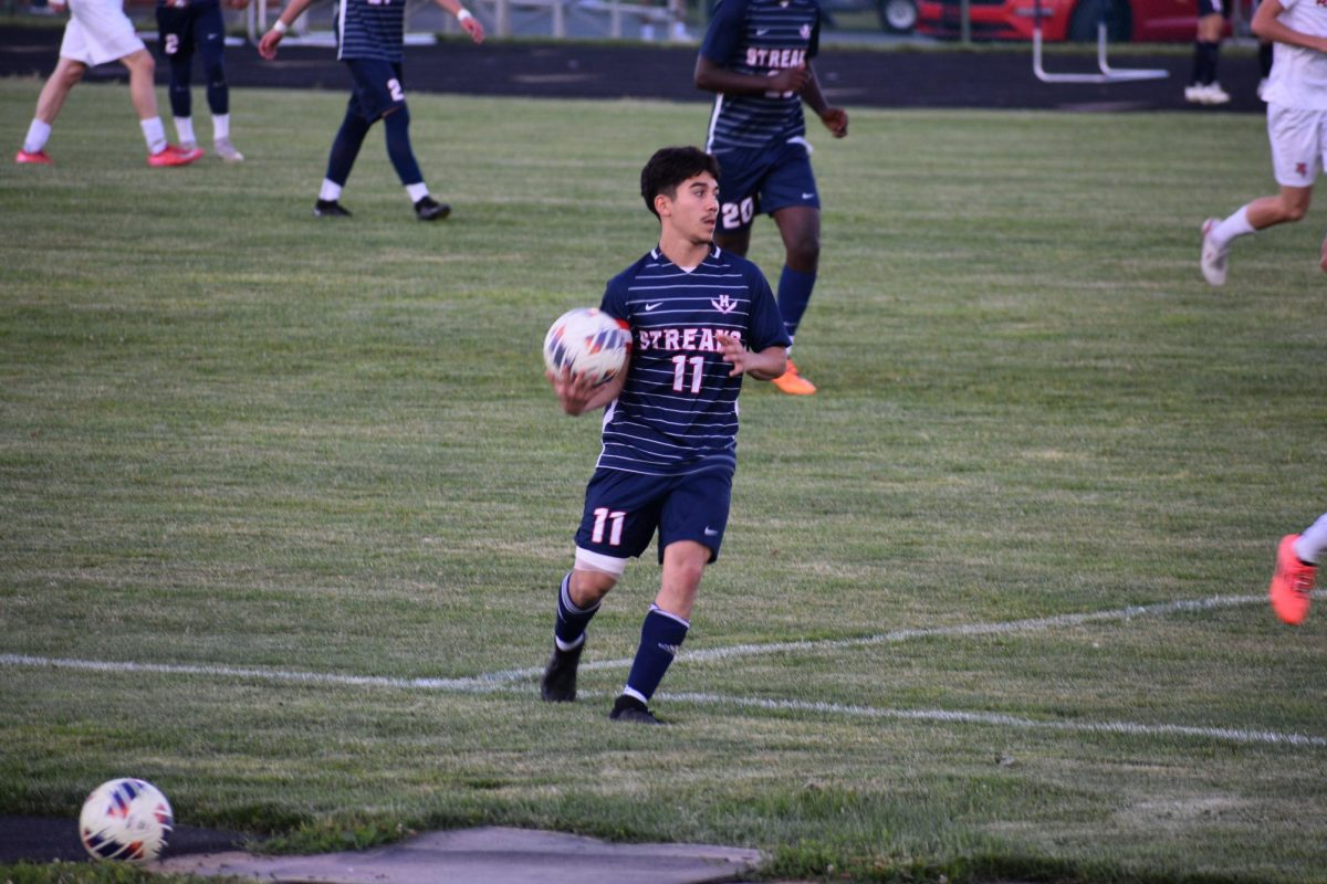 Senior Izaack Gonzalez get ready for a throw-in.