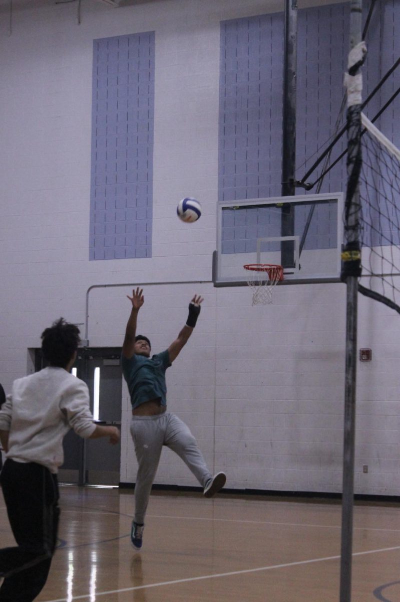  
Edison Mendoza is a great volleyball player. Even with his injured arm, he still continues to play any sport with passion. 
