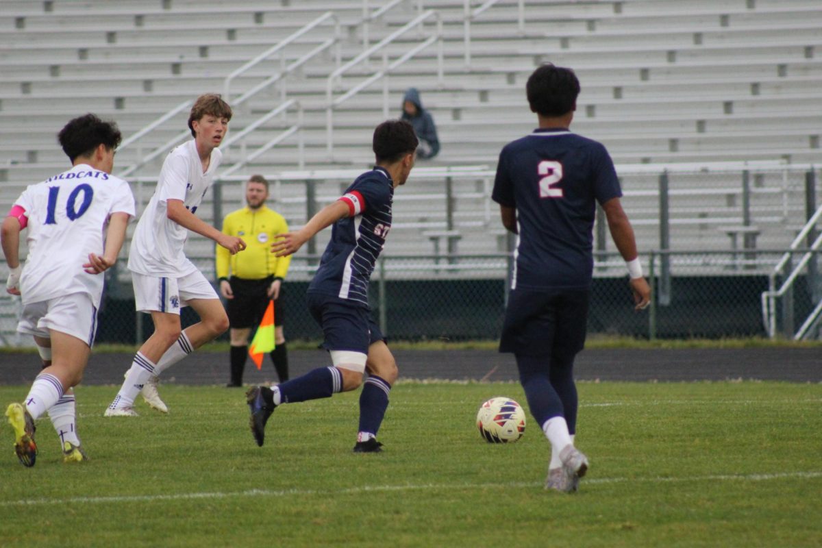 Senior Izaack Cruz on offense.