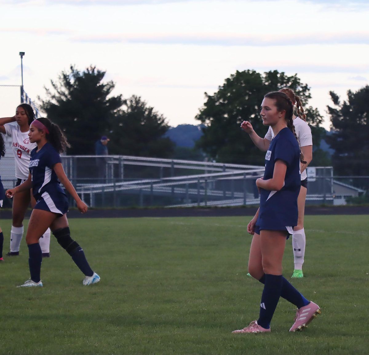 Foward HHS players marking on their opponents